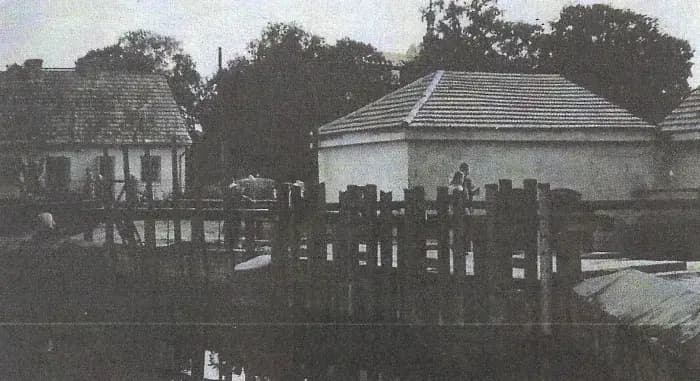 Detal historycznego młyna nad Sanną